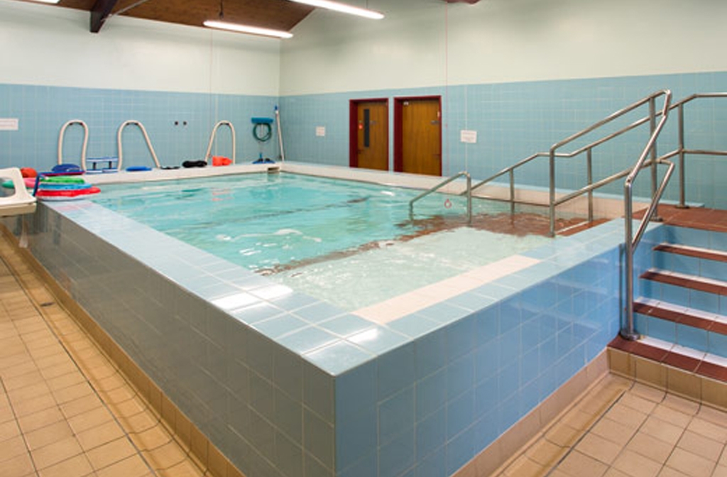 Bedford-Hospital-Hydrotherapy-Pool